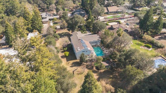 14721 Live Oak Lane, Saratoga CA: https://media.crmls.org/mediaz/0ba7391b-069e-4424-b429-01e30d6b9eb0.jpg