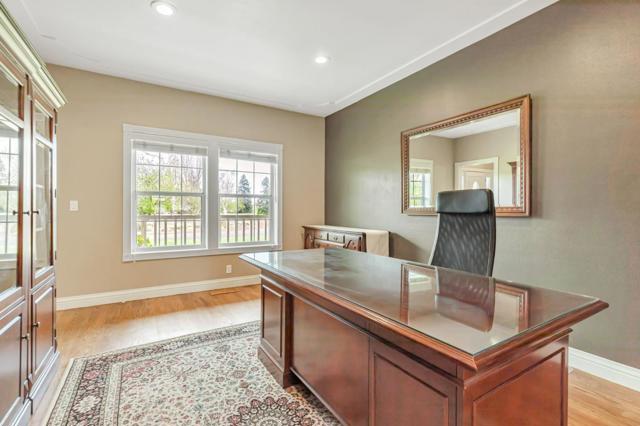 560 Tevis Trail, Hollister CA: https://media.crmls.org/mediaz/0ba7a969-e1ed-489d-9c43-06c618678096.jpg