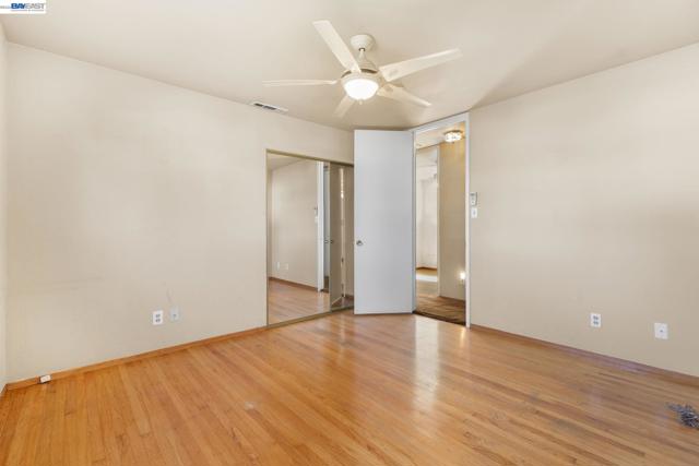 Image 16 of 46 For 35446 Cleremont Dr