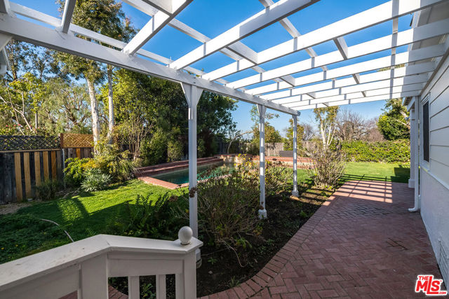 4118 Davana Road, Sherman Oaks CA: https://media.crmls.org/mediaz/0ba85dd3-acb7-475b-866f-03b1e389c481.jpg