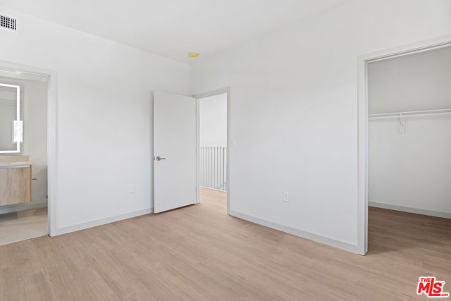 Image 21 of 29 For 2523 Orange Drive