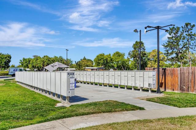 316 Los Encinos St, San Jose CA: https://media.crmls.org/mediaz/0baa446f-988f-447c-98cf-c9939e56d3da.jpg