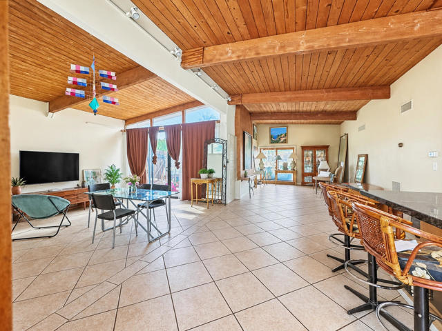 345 E Glen Circle S, Palm Springs, CA 92262