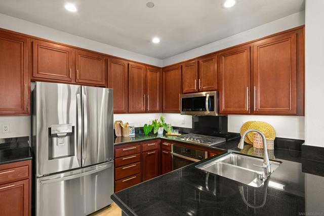 6102 Alida Row, San Diego CA: https://media.crmls.org/mediaz/0bab0740-fbfa-4351-8779-f46ecaa5664f.jpg