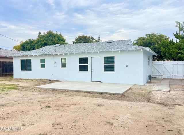 2057 Magnolia Street, Simi Valley CA: https://media.crmls.org/mediaz/0bab17d3-4516-4f2e-98e0-6045976d0471.jpg