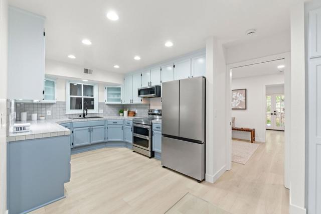 2095 Bowdoin Street, Palo Alto CA: https://media.crmls.org/mediaz/0bab25d2-f072-49bb-9f69-0dd93994bb1a.jpg