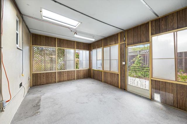 701 Poinsettia Avenue, San Mateo CA: https://media.crmls.org/mediaz/0babfbe1-e37e-40f4-b988-83dad8ad5ed3.jpg