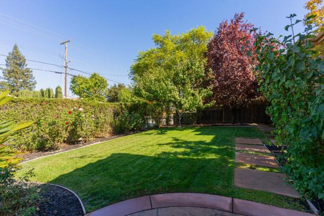 Image 6 of 69 For 18788 Devon Avenue