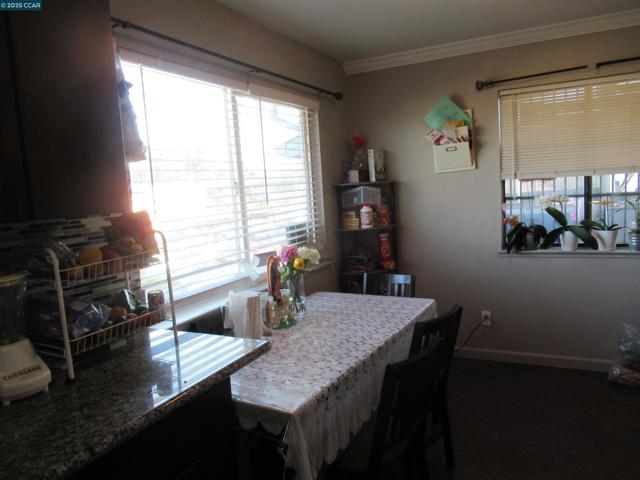 615 15Th St, Richmond CA: https://media.crmls.org/mediaz/0bad5151-cf15-41a0-89c0-8a37187e9e59.jpg