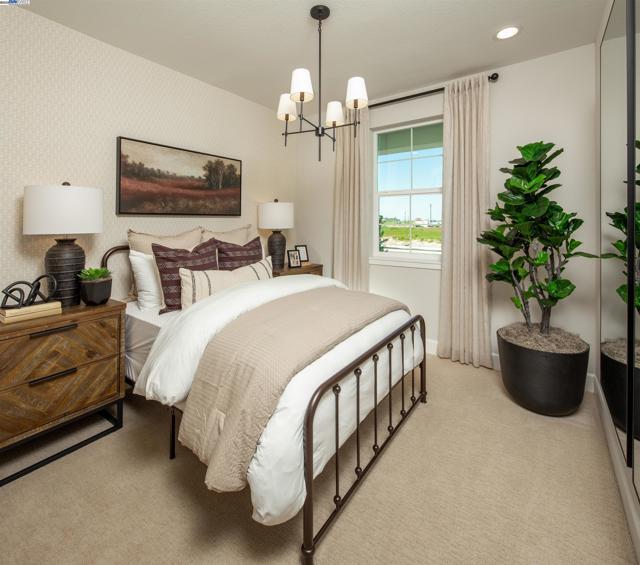 2177 Gentle Rain Drive, Roseville CA: https://media.crmls.org/mediaz/0bad7a77-8be4-4162-adca-49a45c751ce0.jpg