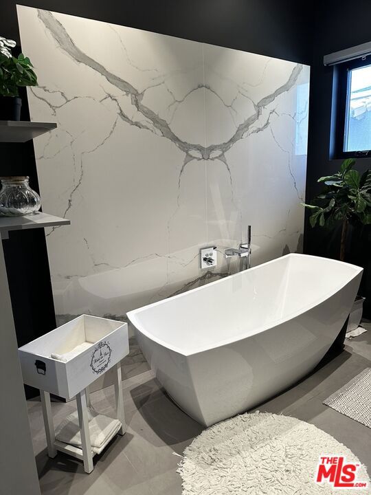 1625 18th Street, Manhattan Beach, California 90266, 4 Bedrooms Bedrooms, ,5 BathroomsBathrooms,Residential,For Sale,18th,26655945