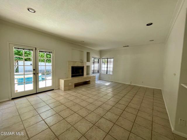 5580 Eagle Point Circle, Westlake Village CA: https://media.crmls.org/mediaz/0bae7e21-309f-4a56-b65e-b5a6d53424ca.jpg