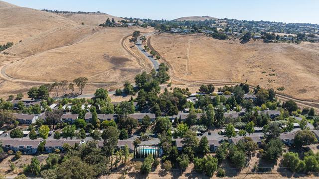 900 Cambridge Drive, Benicia CA: https://media.crmls.org/mediaz/0baebe09-237e-45f7-a82a-196ef7d4e300.jpg