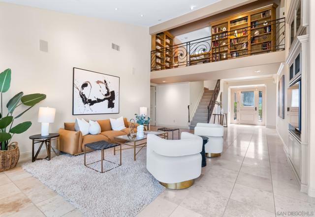 2885 Caminito Merion, La Jolla CA: https://media.crmls.org/mediaz/0baef668-2c0c-4253-a98e-03187b075465.jpg