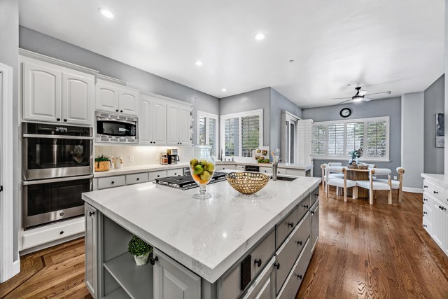 7832 Foothill Rd, Pleasanton CA: https://media.crmls.org/mediaz/0bafa009-6eef-4832-8205-f8f98226b044.jpg