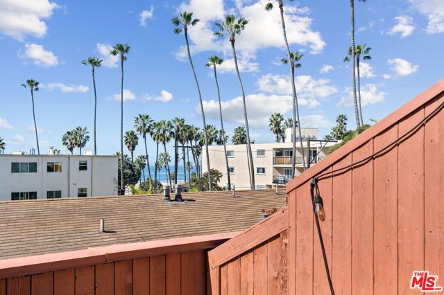 2108 Neilson Way, Santa Monica CA: https://media.crmls.org/mediaz/0bafaeb8-85be-4a75-845a-21d66b37dda4.jpg