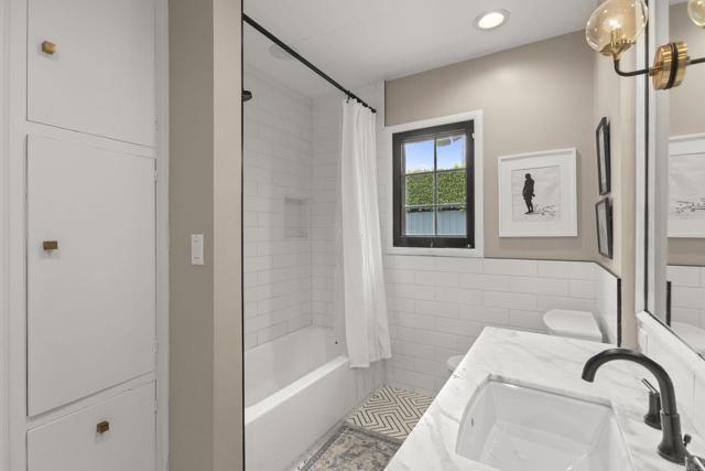 Detail Gallery Image 32 of 47 For 315 Mira Monte, La Jolla,  CA 92037 - 4 Beds | 3/1 Baths