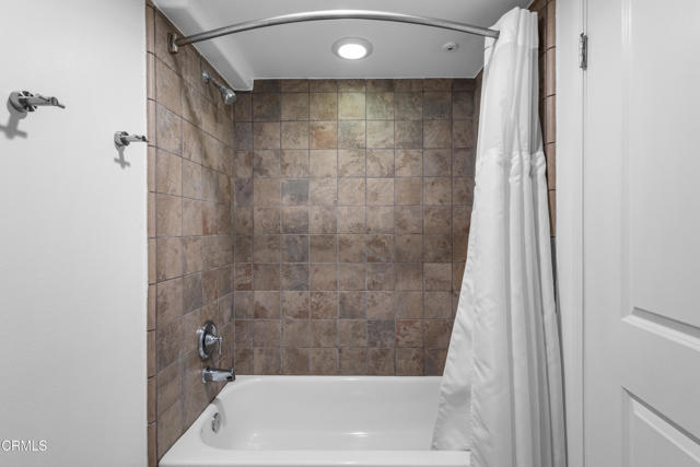 Detail Gallery Image 30 of 41 For 4376 Tradewinds Dr, Oxnard,  CA 93035 - 3 Beds | 2/1 Baths