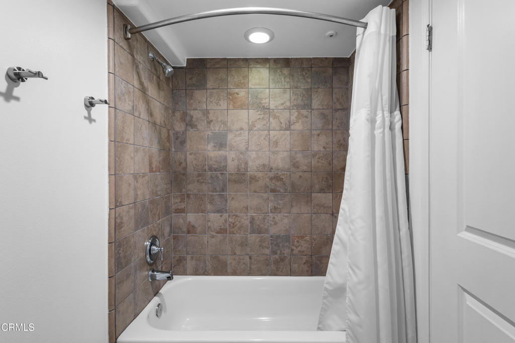 MLS #V1-33701 image #29