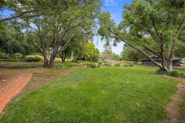 15847 Mac Tan Ln, Valley Center CA: https://media.crmls.org/mediaz/0bb1b578-4c9b-4761-82bd-1bb09cdf0ef9.jpg