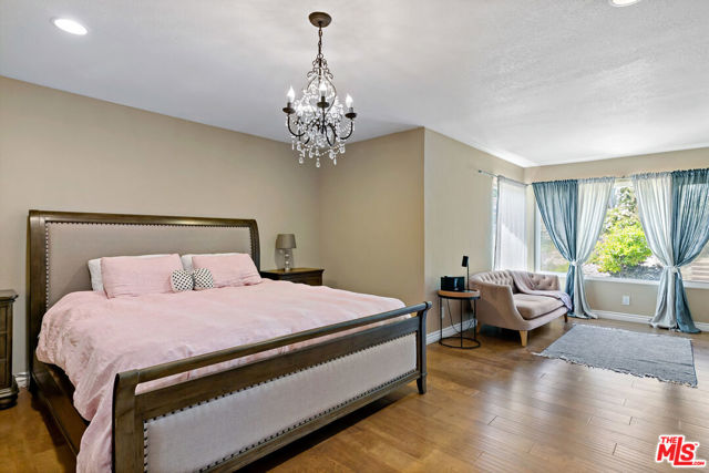 683 Triunfo Canyon Road, Westlake Village CA: https://media.crmls.org/mediaz/0bb21468-296a-40c8-8c55-cdf2da6c5414.jpg