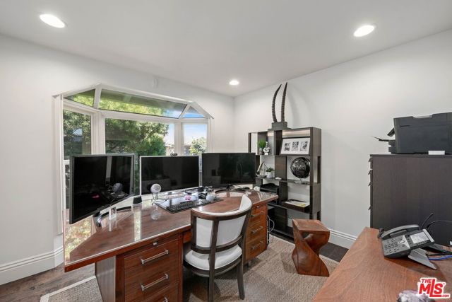 Drew Fenton | 16650 Akron Street Pacific Palisades CA | MLS: 6914632