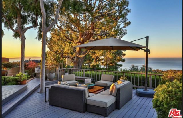16808 Charmel Lane, Pacific Palisades CA: https://media.crmls.org/mediaz/0bb31e0e-611c-4f20-8511-d6af586077db.jpg