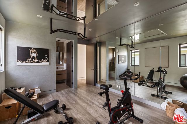 816 N Stanley Avenue, Los Angeles CA: https://media.crmls.org/mediaz/0bb32771-5ebf-41ee-a2d0-757463148470.jpg