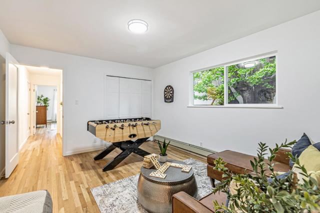 928 Peggy Lane, Menlo Park CA: https://media.crmls.org/mediaz/0bb41279-cbec-4cc3-a01b-478dd88e4d2a.jpg