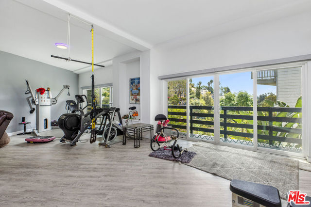 2350 San Marco Drive, Los Angeles CA: https://media.crmls.org/mediaz/0bb473bb-374f-4340-aa63-04a964656708.jpg