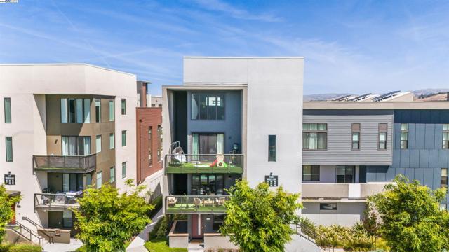 45099 Impress Common, Fremont CA: https://media.crmls.org/mediaz/0bb52301-59f1-4881-bb45-1e707f13a8c0.jpg