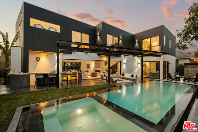 5988 W 76th Street, Los Angeles CA: https://media.crmls.org/mediaz/0bb52991-1da2-4e78-9f1f-8276ec7355ad.jpg