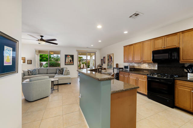 39859 Corte Velado, Indio CA: https://media.crmls.org/mediaz/0bb56240-4897-49e5-8940-dbc97a5a156d.jpg