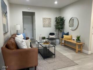 Detail Gallery Image 1 of 7 For 350 Cedar Ave #207,  Long Beach,  CA 90802 - 1 Beds | 1 Baths