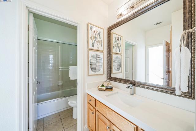 1221 Culet Ranch Rd, Danville CA: https://media.crmls.org/mediaz/0bb5c86b-fe63-44e3-b083-49920465dd01.jpg