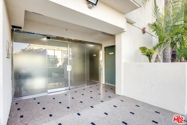 Image 3 for 1049 S Hobart Blvd #104, Los Angeles, CA 90006