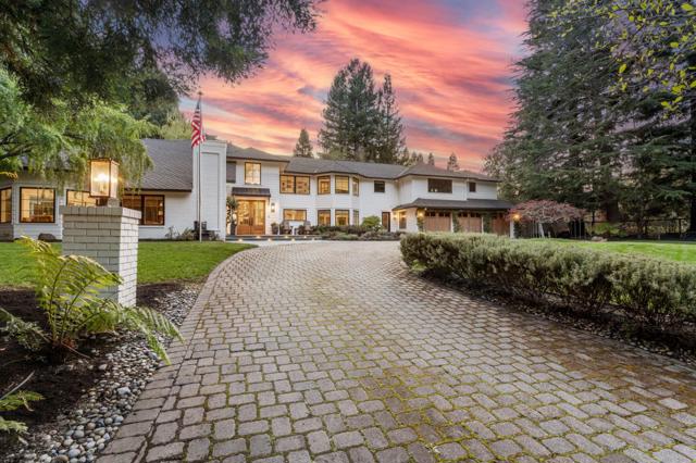 11991 Murietta Lane, Los Altos Hills CA: https://media.crmls.org/mediaz/0bb6b265-51fb-4d25-a9b6-411b62205d25.jpg