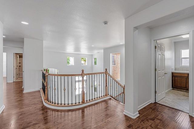 1619 Tumbleweed Way, Los Banos CA: https://media.crmls.org/mediaz/0bb6ed87-85ca-4ebd-9946-d672d63ffeea.jpg