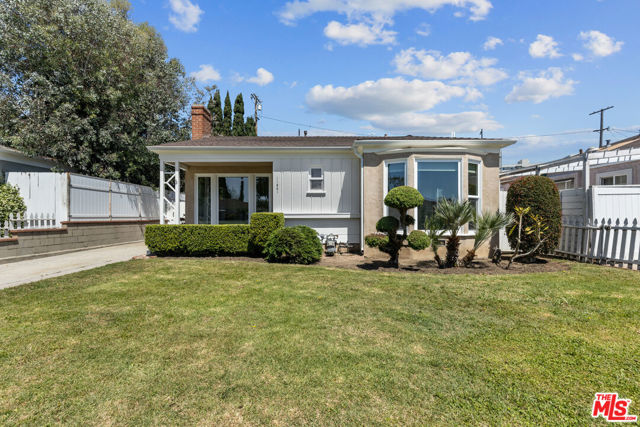 11241 Pearl Street, Los Angeles CA: https://media.crmls.org/mediaz/0bb7b8ad-136f-4bd8-a47c-f71e1cdfcdf0.jpg