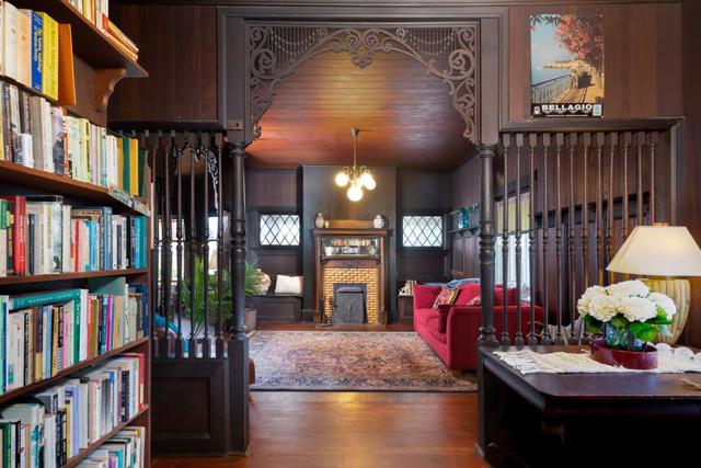 21130 E Cliff Drive, Santa Cruz CA: https://media.crmls.org/mediaz/0bb85a43-f82b-432f-a7c3-e62d914b74e2.jpg