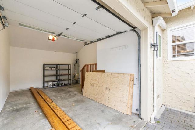 711 Laurel Avenue, Burlingame CA: https://media.crmls.org/mediaz/0bb89052-105a-4527-96cb-215eeeff10ed.jpg