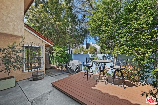 645 N Mc Cadden Place, Los Angeles CA: https://media.crmls.org/mediaz/0bb98609-5c32-4b64-af03-6a9a5adf6c8f.jpg