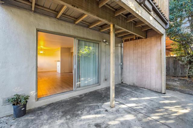 900 Toyon Drive, Burlingame CA: https://media.crmls.org/mediaz/0bbbdd1f-2fe4-4007-bf36-8eef58719fdb.jpg