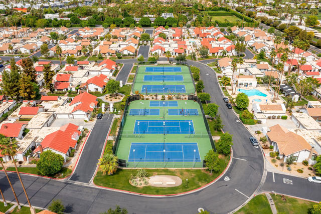 2355 S Gene Autry Trail, Palm Springs CA: https://media.crmls.org/mediaz/0bbc7e62-1882-4b48-9b15-fdb2500aa26b.jpg