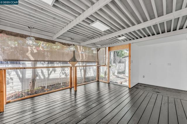 189 Suez Dr, Pacheco CA: https://media.crmls.org/mediaz/0bbd0c49-24cc-4feb-9a96-f15ea9fbb23a.jpg