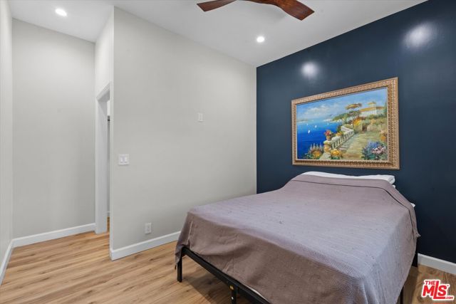 584 W 10th Street, San Pedro CA: https://media.crmls.org/mediaz/0bbeacc4-ef1c-4229-83b7-e8a08ec3a79b.jpg