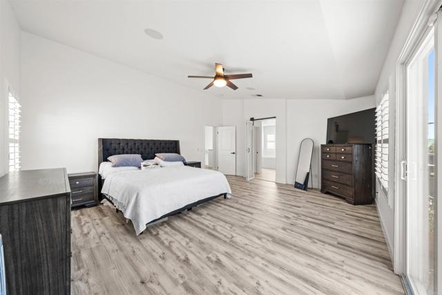1288 Long View Drive, Chula Vista CA: https://media.crmls.org/mediaz/0bbedcdb-afa6-4952-b6c9-e8aa7c7ee22f.jpg