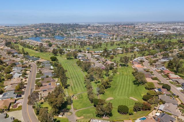 1129 La Casa Drive, San Marcos CA: https://media.crmls.org/mediaz/0bbf3666-0360-471d-b38b-5155f40db055.jpg