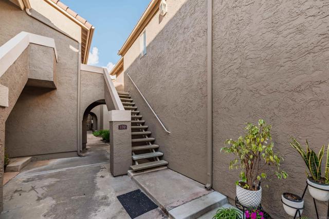 Detail Gallery Image 7 of 39 For 930 via Mil Cumbres #170,  Solana Beach,  CA 92075 - 1 Beds | 1 Baths