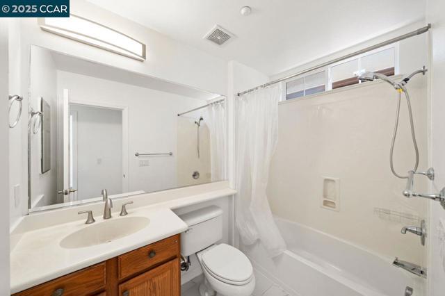35970 Green Street, Union City CA: https://media.crmls.org/mediaz/0bc0057d-320f-40d9-a549-bdf0012156ac.jpg